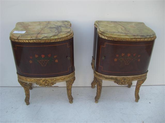 Par De Mesas De Luz Estilo Fraces Luis XV Marmol