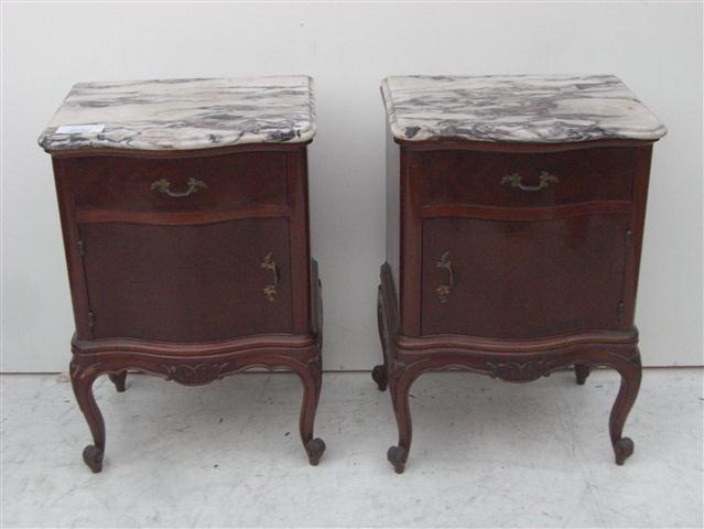 Par De Mesas De Luz Estilo Frances Luis XV Marmol