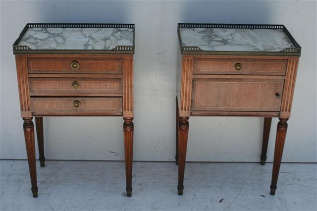 Par De Mesas De Luz Fracesas Luis XVI Marmol