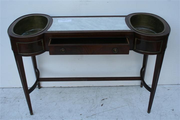 Macetero Antiguo Con Tapa De Marmol