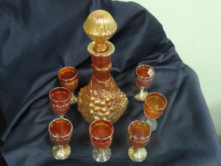 Jarra Carnival Glass con 7 copas
