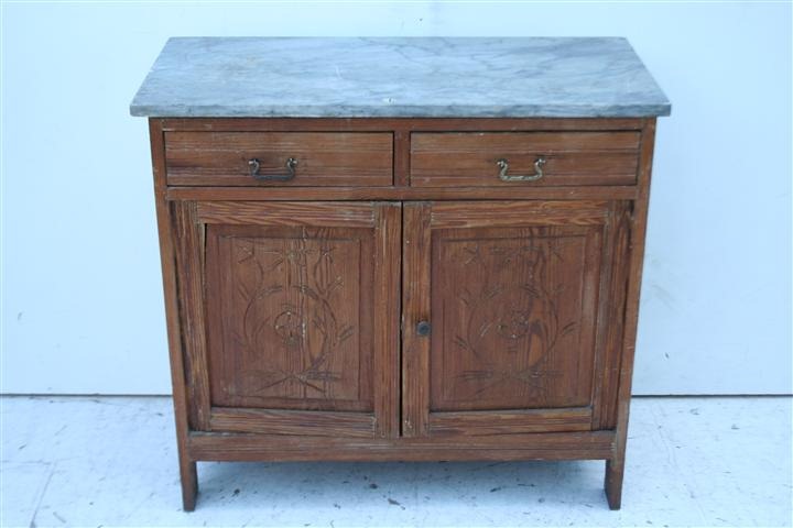 LAVATORIO DE PINOTEA CON TAPA DE MARMOL