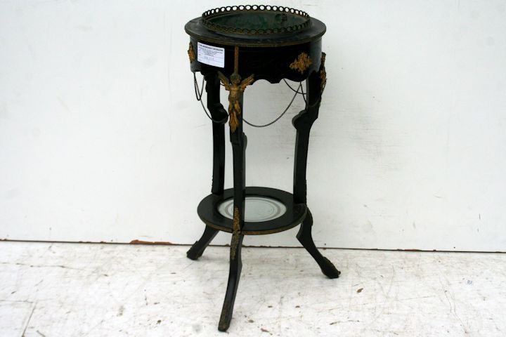 MACETERO ESTILO IMPERIO CON MOLDURAS DE BRONCE