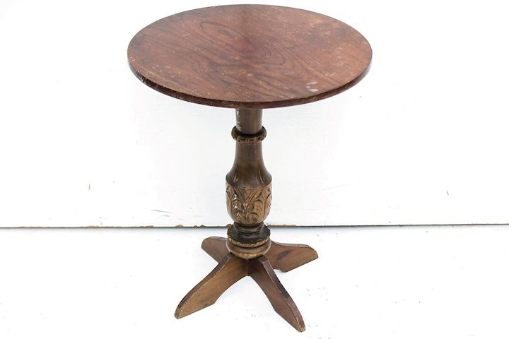 Mesa De Madera De Costado De Sofa Tallada