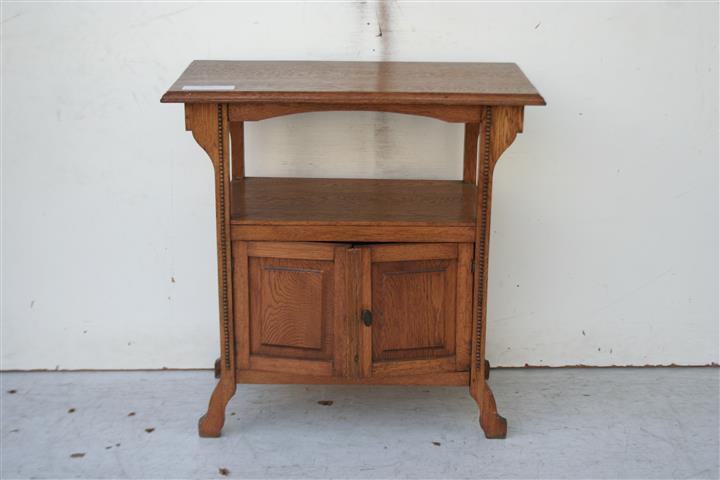 Petit Mueble De Roble Con Puertas