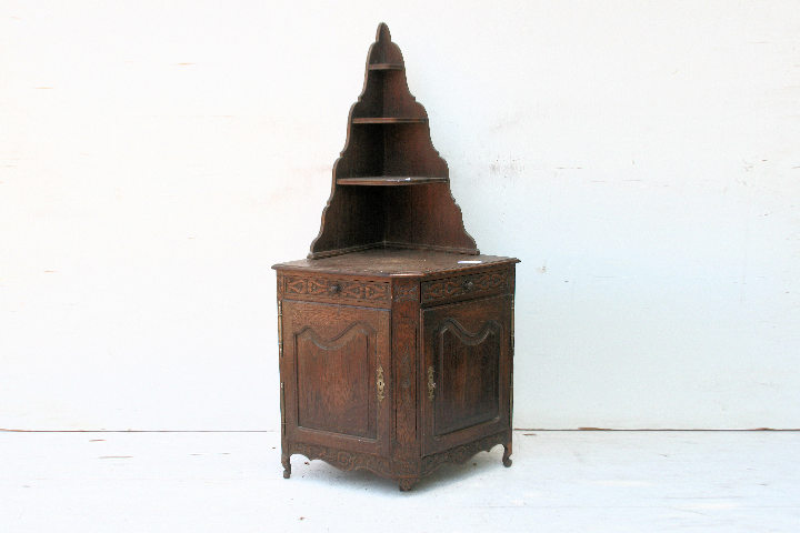 ESQUINERO APARADOR GABINETE CON ALZADA PROVENZAL