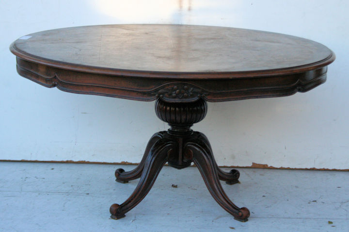 Mesa De Comedor De Madera Con Bocha De Base Tallada