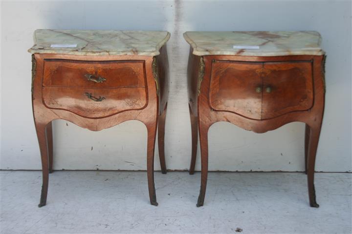 Par De Mesas De Luz Estilo Frances Luis Xv Marmol