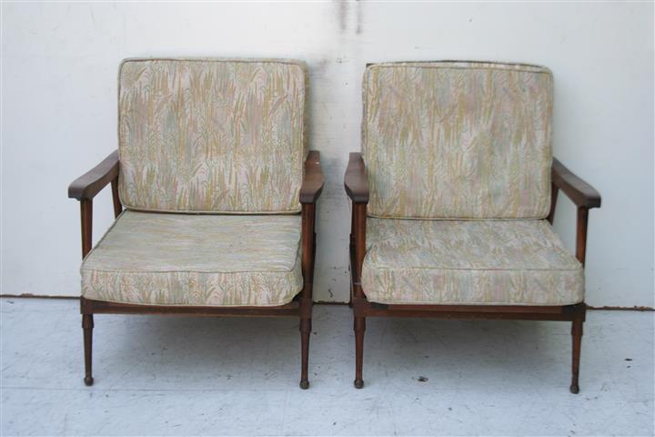 PAR DE SILLONES RETRO