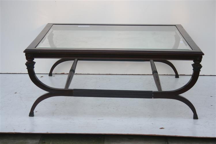 Mesa Ratona Estilo Ingles Con Tapa De Vidrio