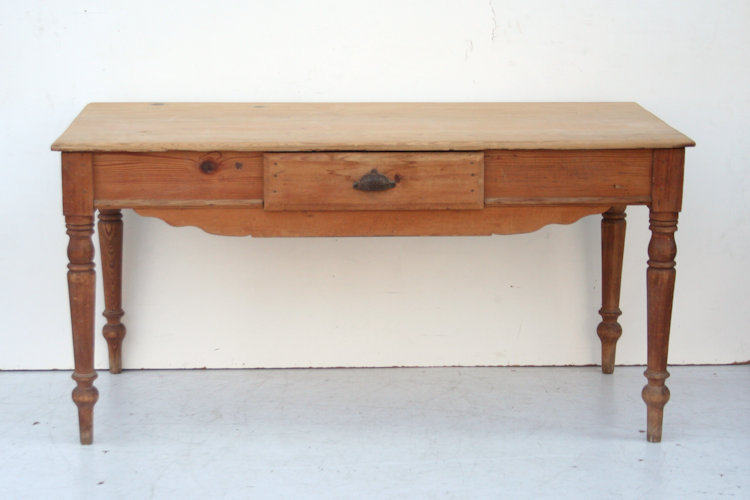 Mesa De campo Patas Torneadas Con Cajon Central