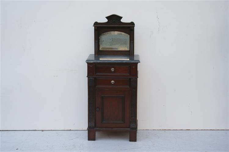 Mesa De Luz Estilo Renacimiento Con Marmol Y Espejo