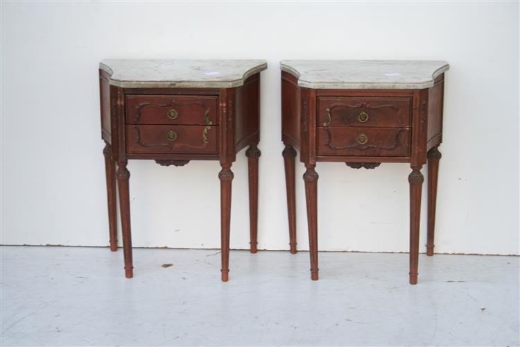 Par De Mesas De Luz Estilo Frances Luis Xvi Marmol