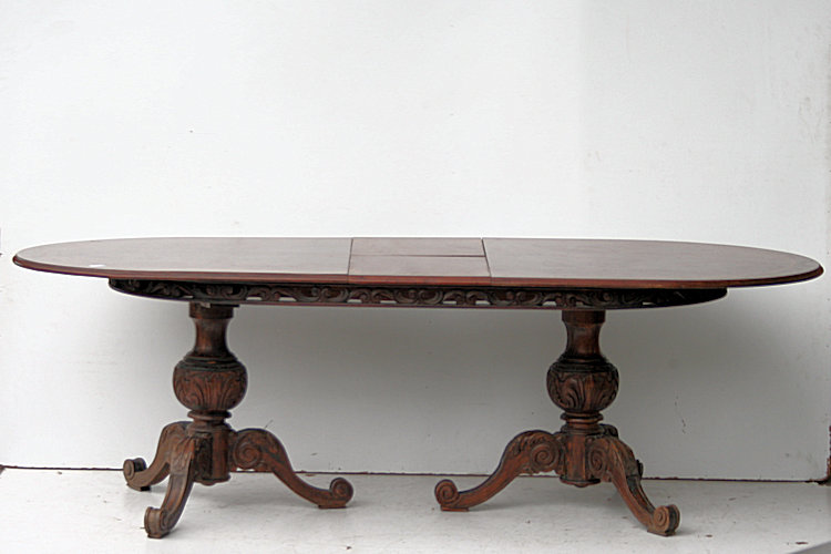 Mesa De Comedor Estilo Frances Con Bochas Talladas