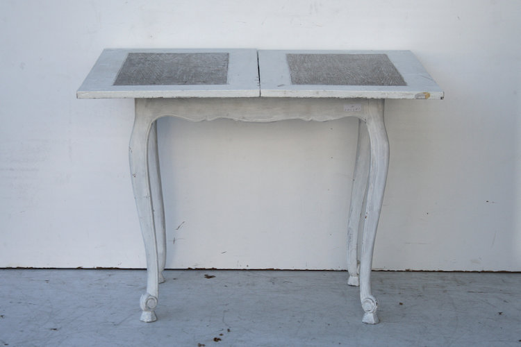 Mesa Libro Estilo Provenzal patinada en blanco