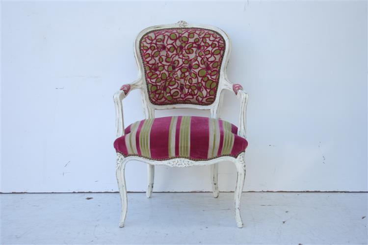 Sillon Estilo Frances Luis XV patinado en blanco