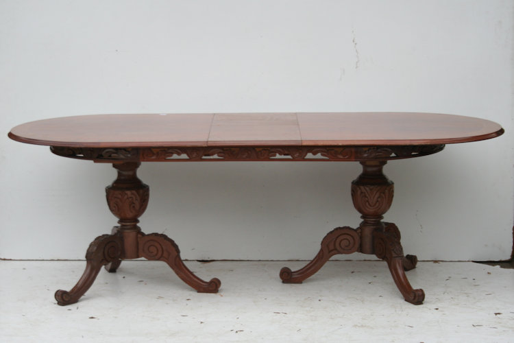 Mesa De Comedor Estilo Frances Con Bochas Talladas