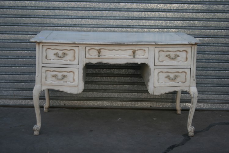 Escritorio Estilo Provenzal patinado De 5 Cajones