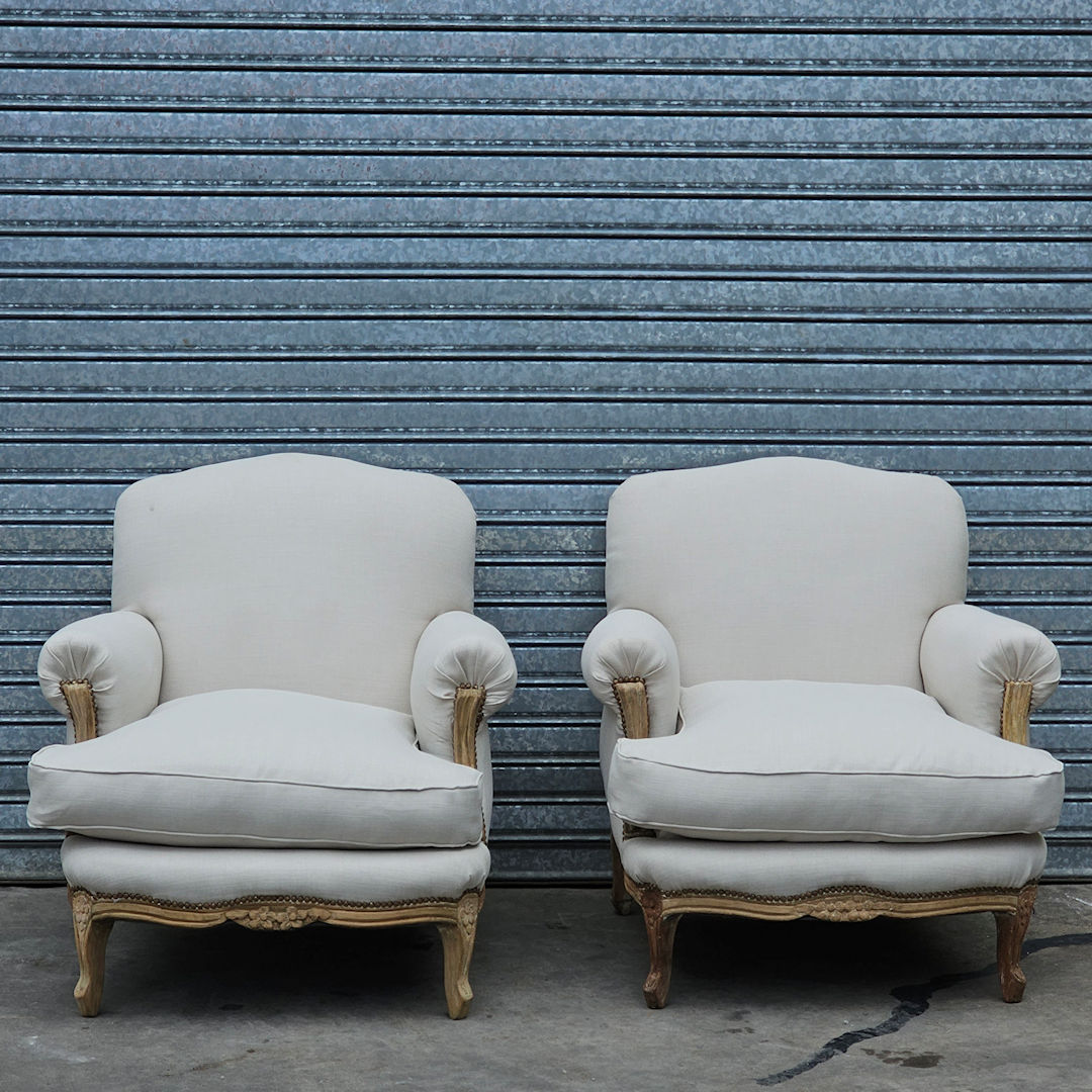Par De Sillones Estilo Frances Retapizados A Nuevo y Lavados