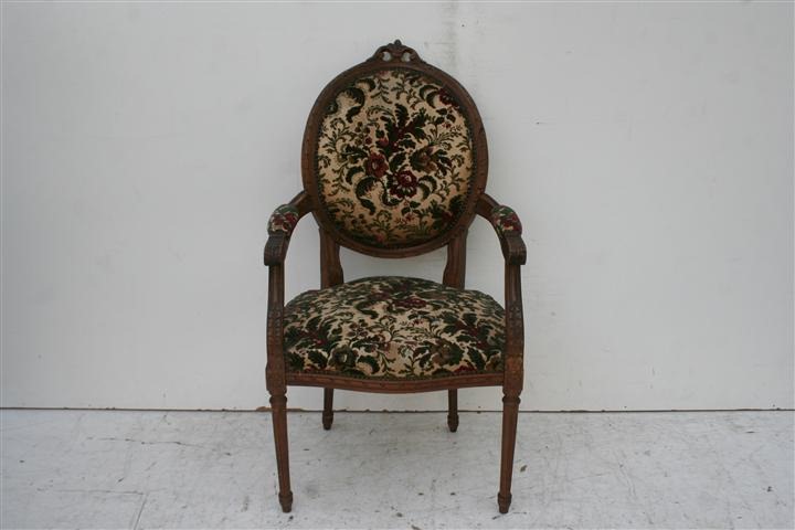 SILLON ESTILO FRANCES LUIS XVI MEDALLON