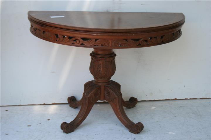 Mesa Libro De Estilo Con Base Tallada
