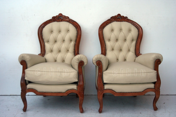 Par De Sillones Estilo Colonial Ingles De 1 Cuerpo En Cuero